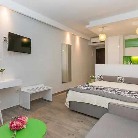 Mary's Luxury Apartment *